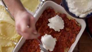 Barilla  Wavy Lasagne with Sausage amp Marinara Sauce [upl. by Tedda365]