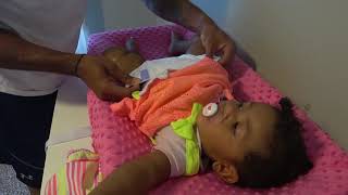 How to change a baby girl diaper [upl. by Tooley]