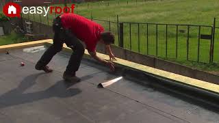 EPDM plat dak zelf plaatsen met Easyroof [upl. by Akirderf]